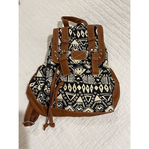 Boutique Handbags - Boho Aztec Tribal print backpack